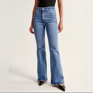 Abercrombie & Fitch The 70s Vintage Flare Ultra High Rise Jeans Woman's 26/2L